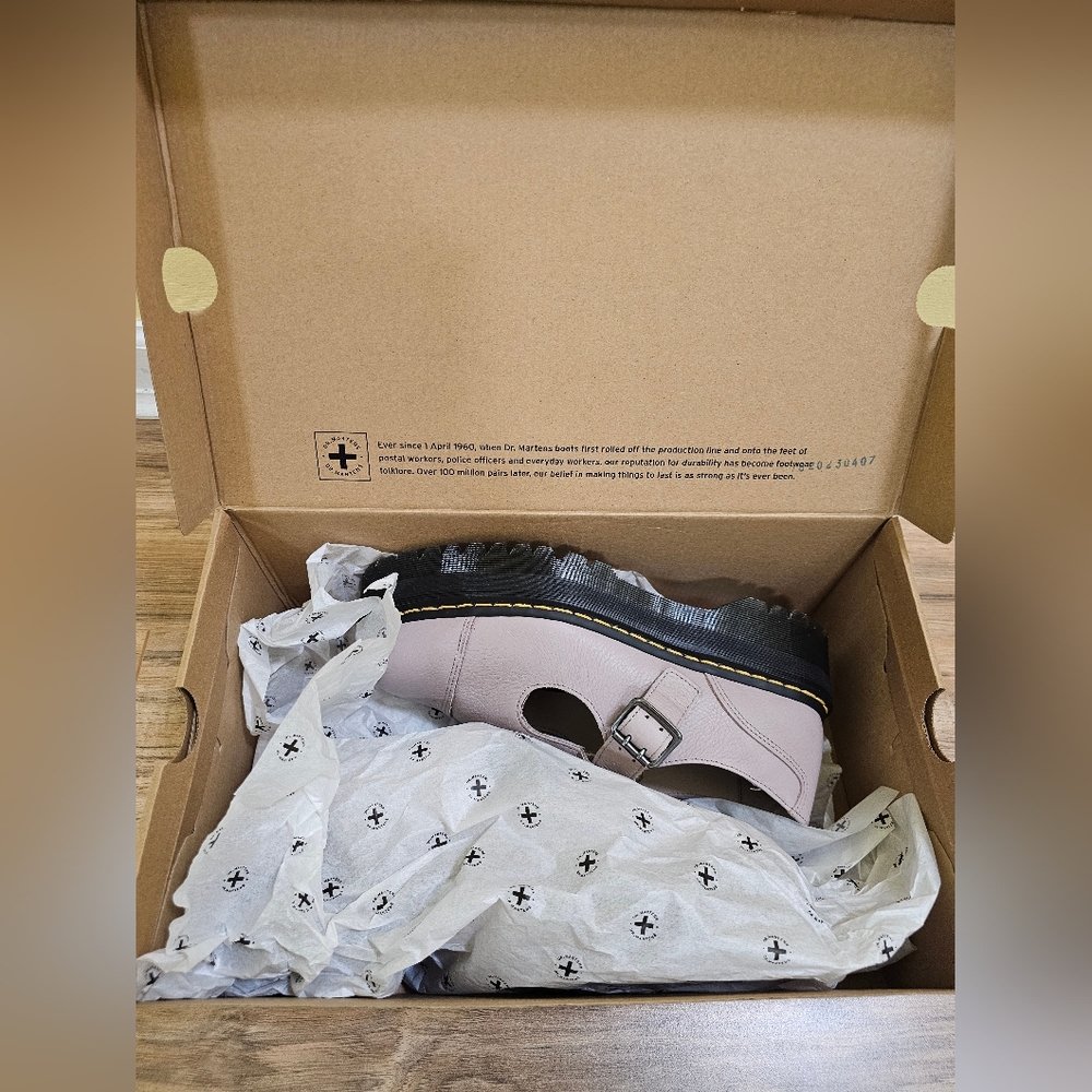 Dr. Martens Bethan Pisa Mary Jane platform, size US 10 - Picture 12 of 13